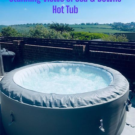 Spacious Studio Cabin With Sea/ Downs Views Sole Use Of Hottub In סיפורד מראה חיצוני תמונה